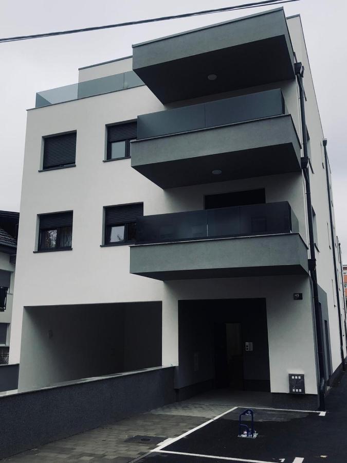 Jacuzzi Apartment Code 96 Zagreb Exterior foto